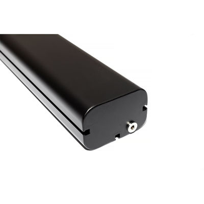 Dach samochodu kempingowy, zbiornik wody z prysznicem w stylu sportowym i materiałami żywnościowymi