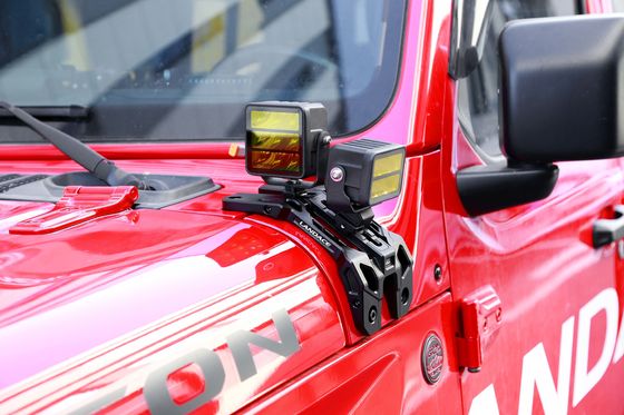 Czarne klamry do montażu oświetleniowej do anodowania dla stopów aluminium Wrangler JL