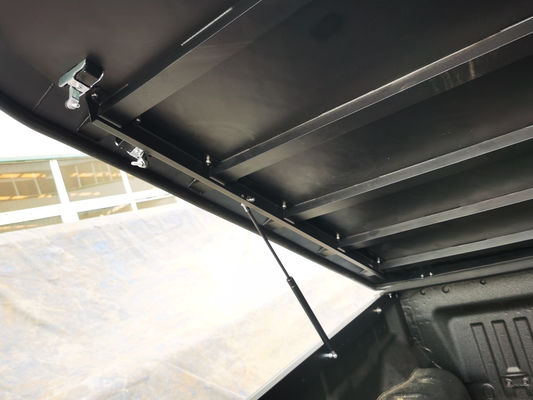 HILUX VIII N1 Twarda wyciągająca się osłona łóżka ciężarówki