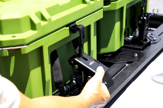 Uniwersalne urządzenia terenowe 4x4 Akcesoria Stojak na dachu samochodowym Stojak górny bagażu bagażowego Skrzynka narzędziowa z LLDPE