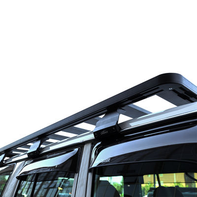 Off Road Land Cruiser LC76 Serii 4x4 Roof Rack Mount w kolorze czarnym AL6063 SS304 dla Toyoty