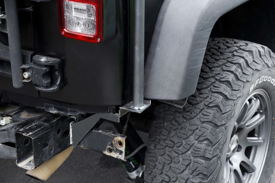 Czarne powłoki powłoki dla terenów terenowych Custom 4x4 Aluminium Jeep Dach Racks z boczną drabiną