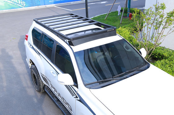 Przekształć swoje doświadczenie LC150 Off-Road z Aluminium Modular Roof Rack Rival Kit