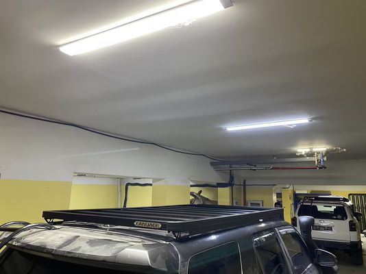 Umiejscowienie dachu Uniwersalny stojak dachowy 4x4 dla Toyota 4 Runner E-Coat i powłoka powleczona