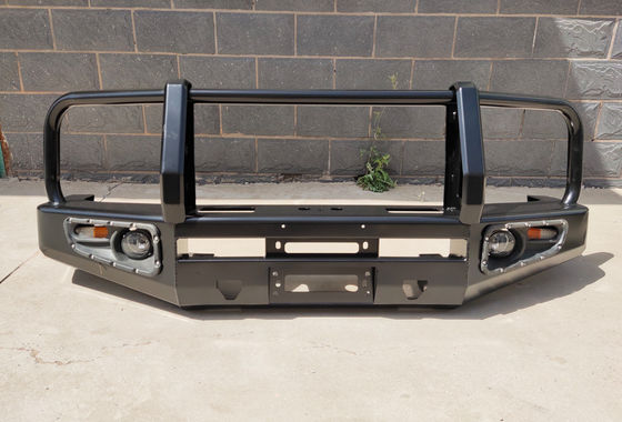 Toyota LC79 Części samochodowe Winch Bull Bar Front Bumper z nośnikiem opon Jerry Can Holder
