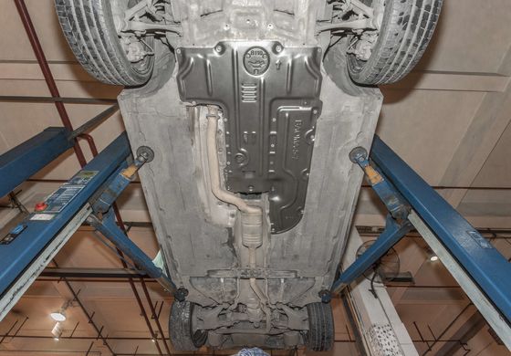 BMW serii 5 serii 7 Płytka skoku do osłony grzejnika podwozia 10-16