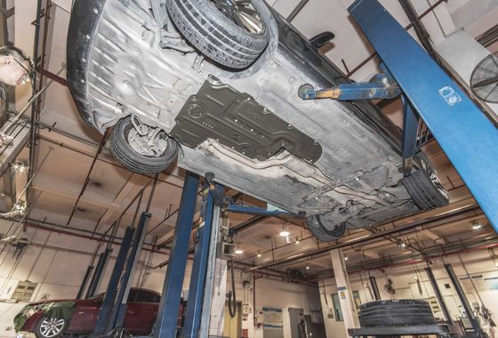 BMW serii 5 serii 7 Płytka skoku do osłony grzejnika podwozia 10-16