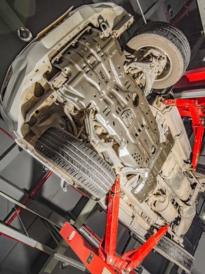 Akcesoria ISUZU MU-X i D-MAX OEM Skid Plate dla skrzyni przesyłowej silnika