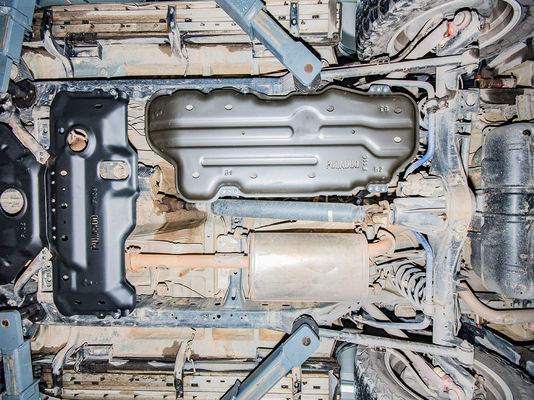 Wyposażenie do Toyota Prado LC150 OEM 3D Skid Plate for Fuel Tank Underbody Protection Armour