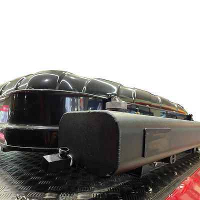 Off Road Czarny Posticum Otwierający zbiornik wody Samochód Droga prysznic dla Twoich wymagań