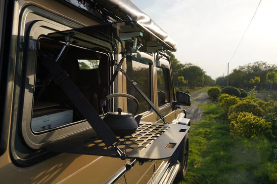Czarne okna skrzydłowe dla kempingowego pojazdu lądowego G-CLASS W463