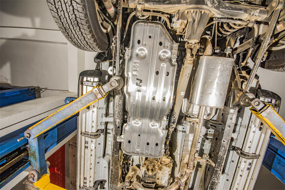 4x4 Akcesoria zewnętrzne Toyota FJ Cruiser Podwozie Skid Plate w stali srebrnej
