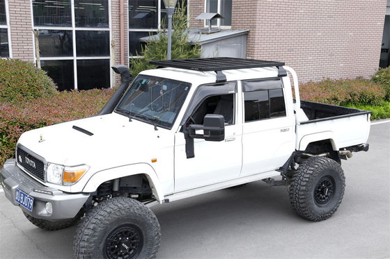 Wytrzymały TOYOTA LAND CRUISER LC79 Płaskie stojaky dachowe Platformy Stojaky dachowe kabiny powleczone proszkiem