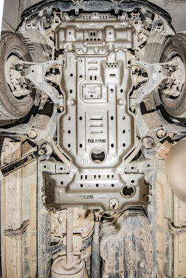 Model samochodu Toyota Prado 120 Silnik żelazny ze stali pod osłoną