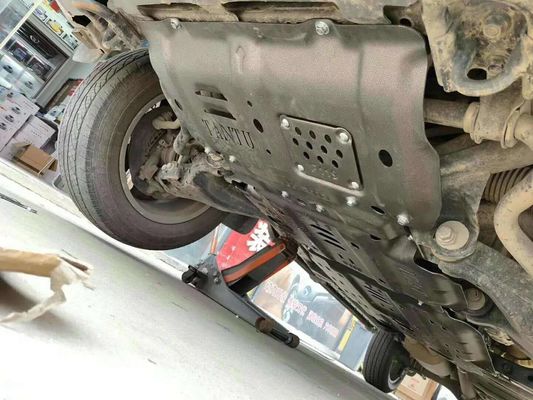 18 Toyota Tundra Podstawa silnika przedniego Płytka skoku Silnik Skrzynia biegów Ochrona podwozia samochodu