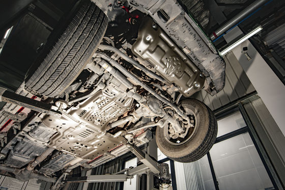 Uwolnij potencjał swojego Wranglera JL Hybrid Electric z magnalium skid plate