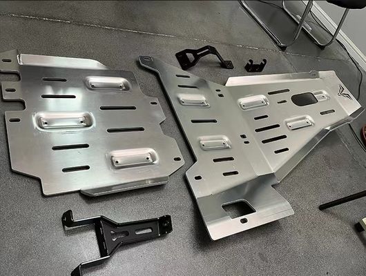 Wysoka podłoga maszyny, pokrywa błota, klapka ochronna, płytka skasowa dla Jeep Wrangler JL JK 2013-2017