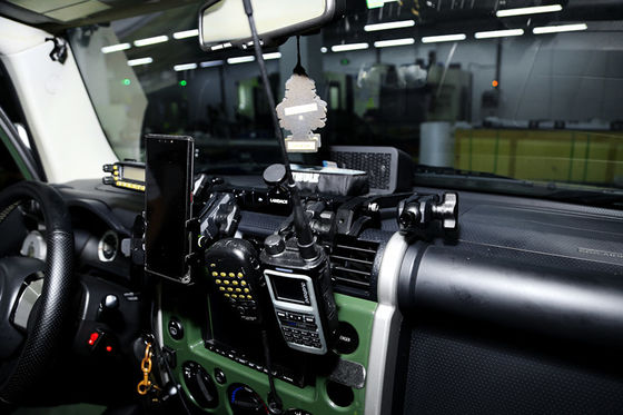 Fabryczny uchwyt konsoli środkowej FJ Cruiser Flexible Angle Multi-Mount Dash Phone