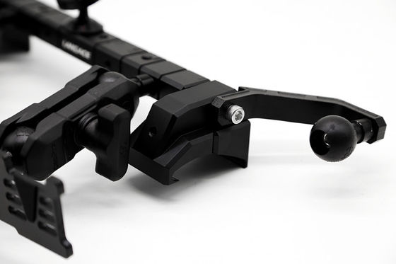 Fabryczny uchwyt konsoli środkowej FJ Cruiser Flexible Angle Multi-Mount Dash Phone